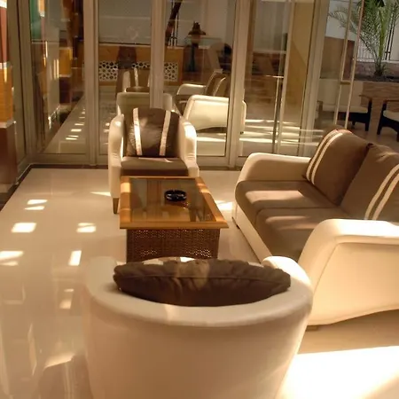 Отель Diamore 3*